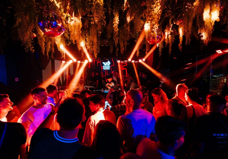 Ausstattung & Service