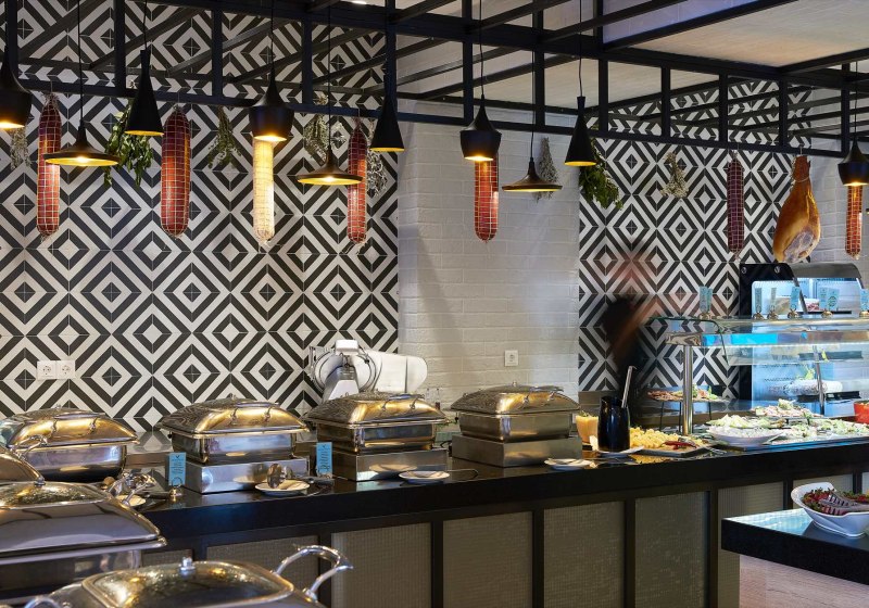 Ausstattung & Service