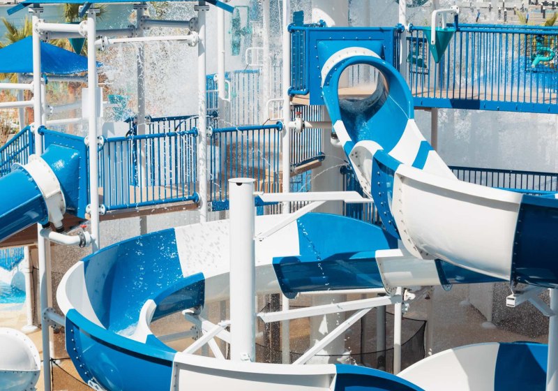 Le Meridien Mina Seyahi Beach Resort & Waterpark