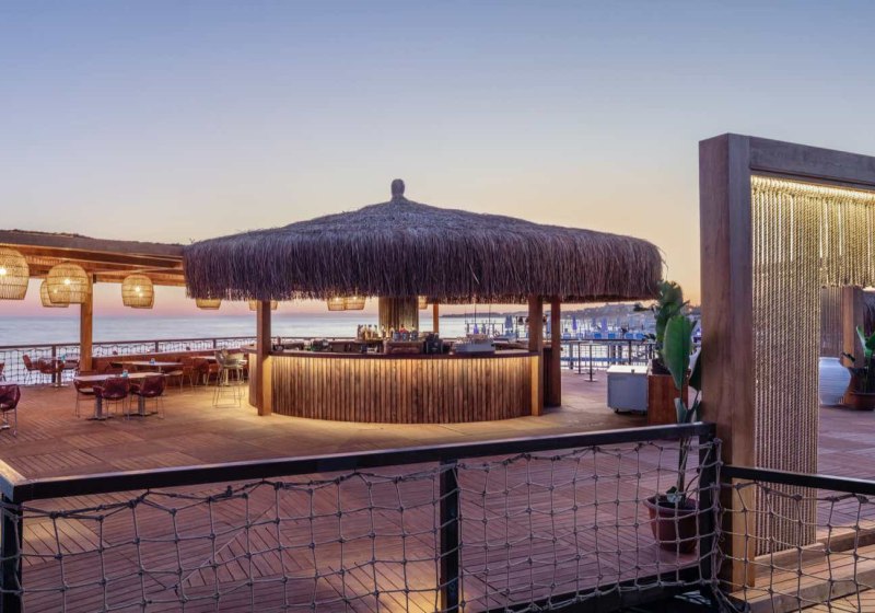 Ausstattung & Service