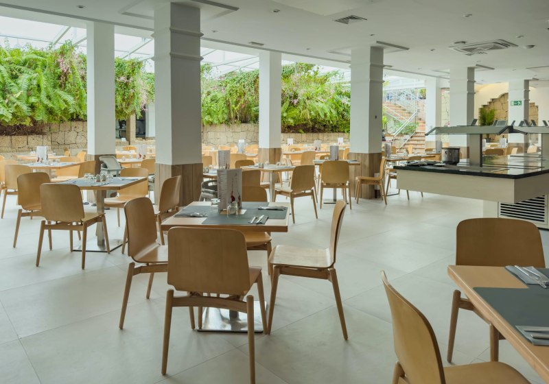 Ausstattung & Service