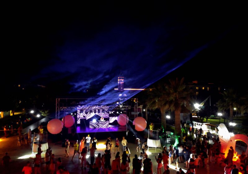 Unterhaltung & Entertainment