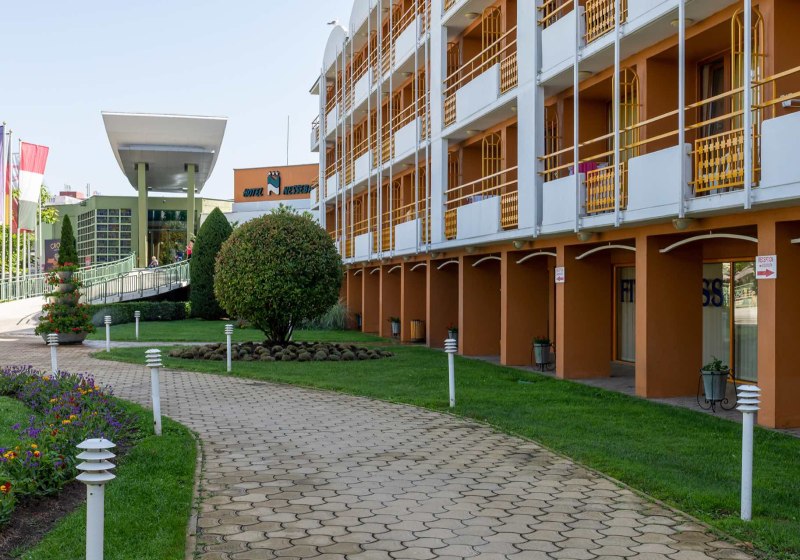 Ausstattung & Service