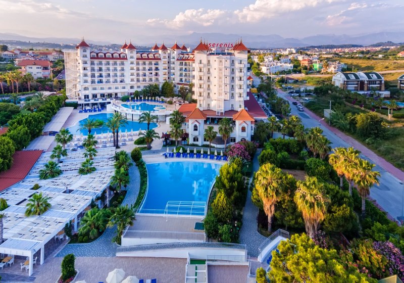 Serenis Hotel