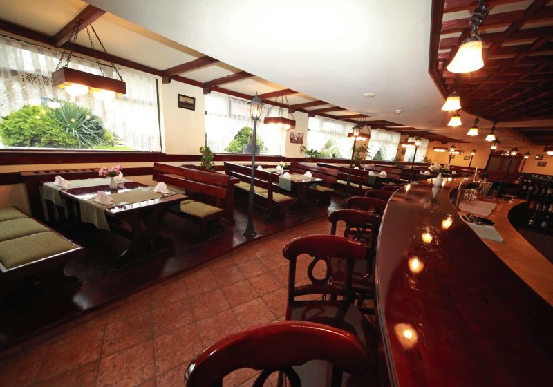 Ausstattung & Service