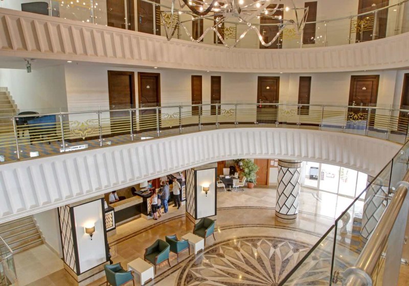 Ausstattung & Service