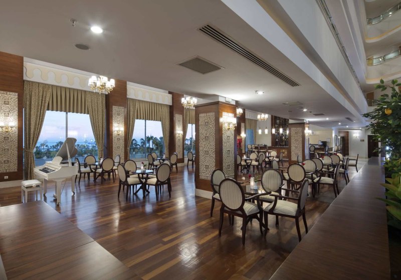 Ausstattung & Service