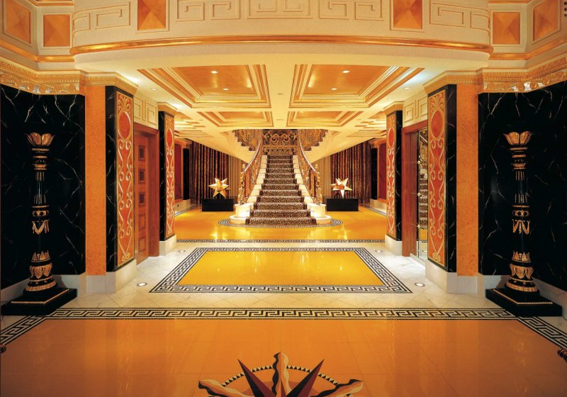 Ausstattung & Service