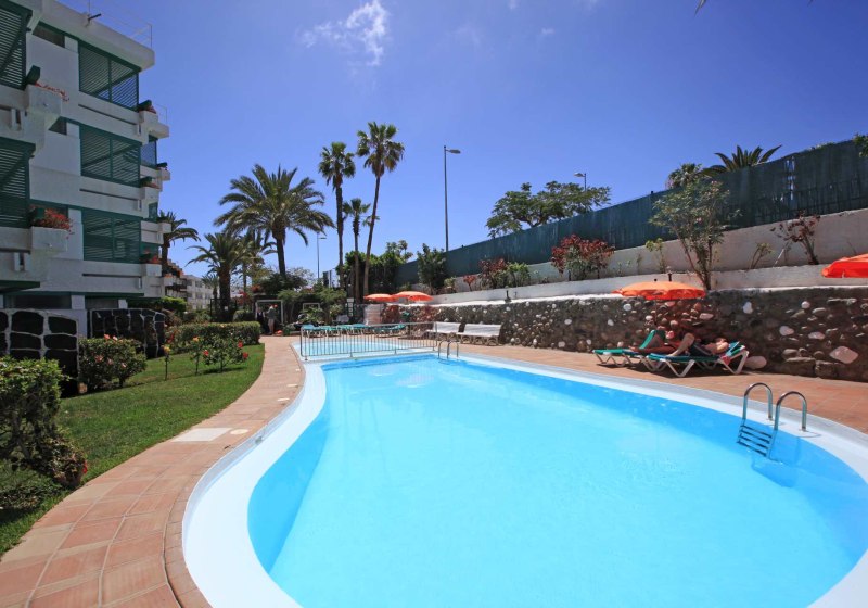 Beispiel: Hotel Außenpool