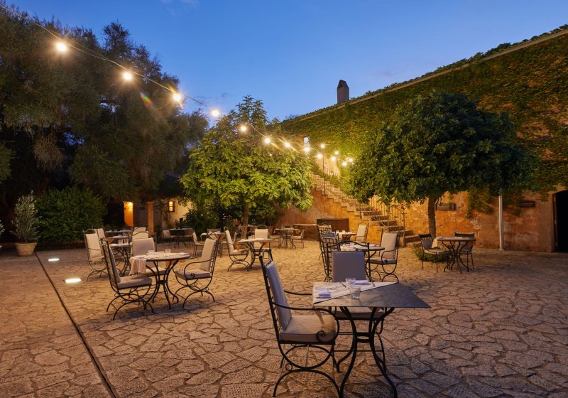 Ausstattung & Service