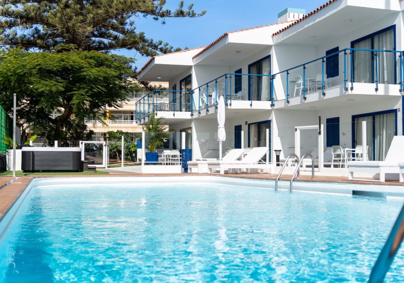 Beispiel: Hotel Außenpool