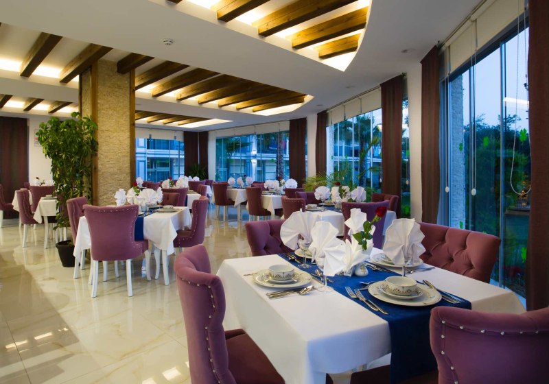 Ausstattung & Service