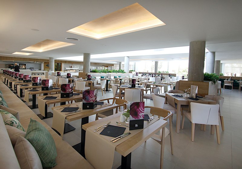 Ausstattung & Service