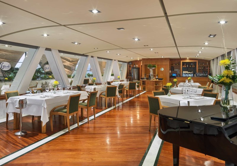 Ausstattung & Service