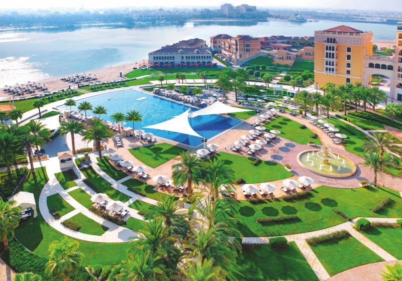 The Ritz-Carlton Abu Dhabi, Grand Canal