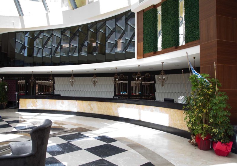 Ausstattung & Service