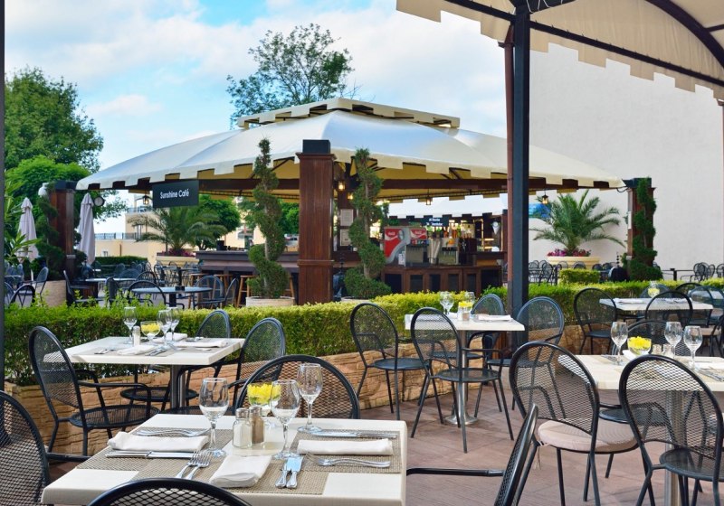 Ausstattung & Service