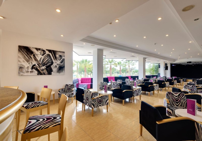 Ausstattung & Service