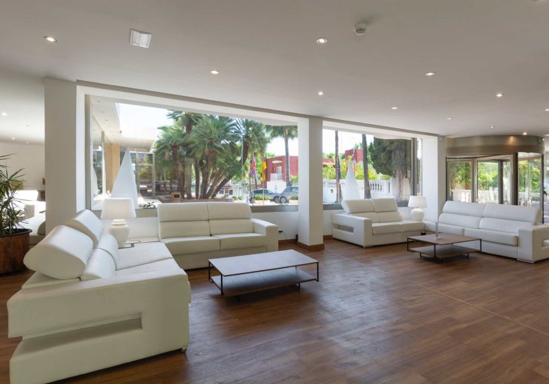 Ausstattung & Service