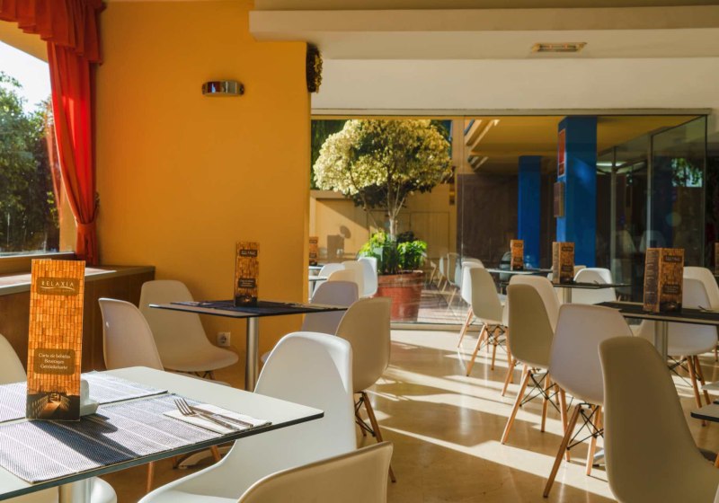 Ausstattung & Service