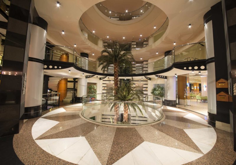 Ausstattung & Service