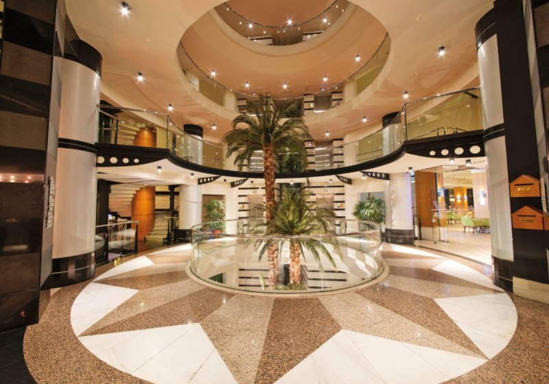 Ausstattung & Service