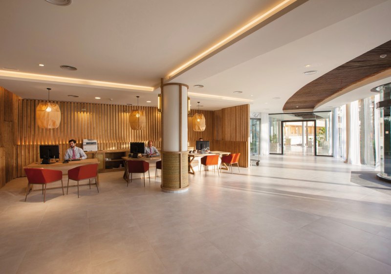 Ausstattung & Service