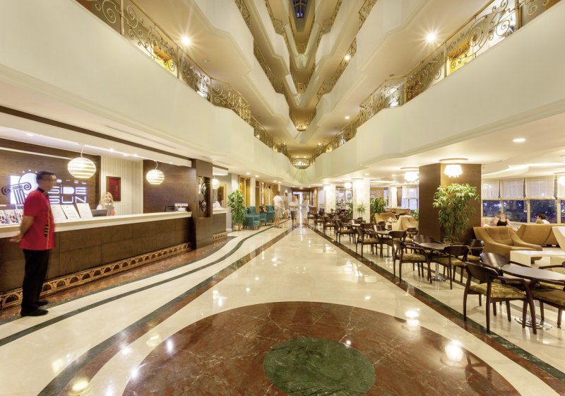 Ausstattung & Service