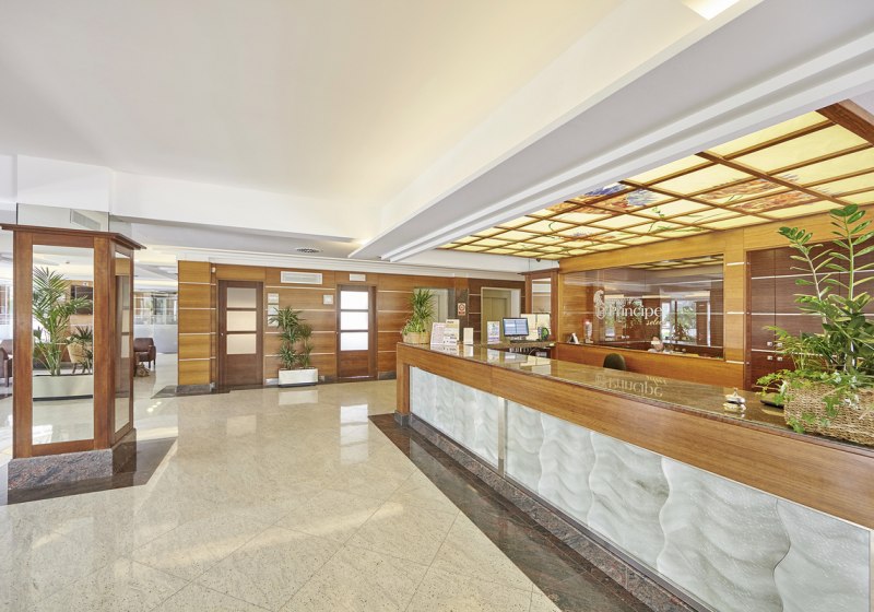 Ausstattung & Service