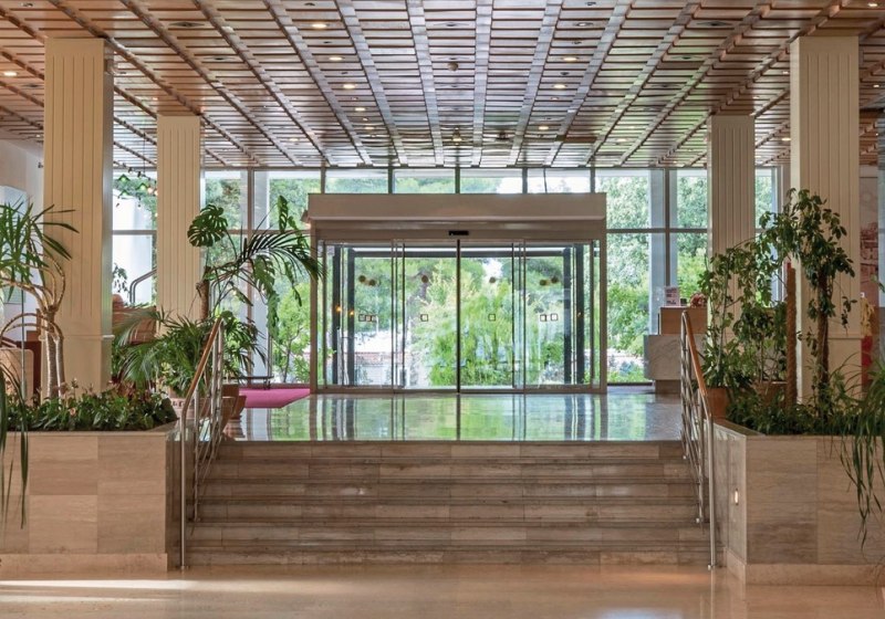 Ausstattung & Service