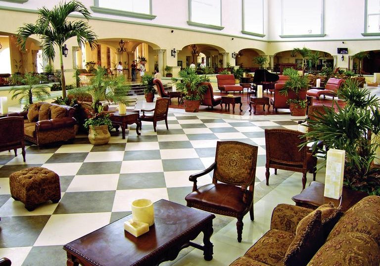 Ausstattung & Service