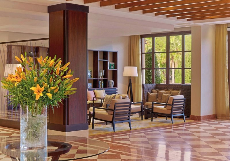 Ausstattung & Service