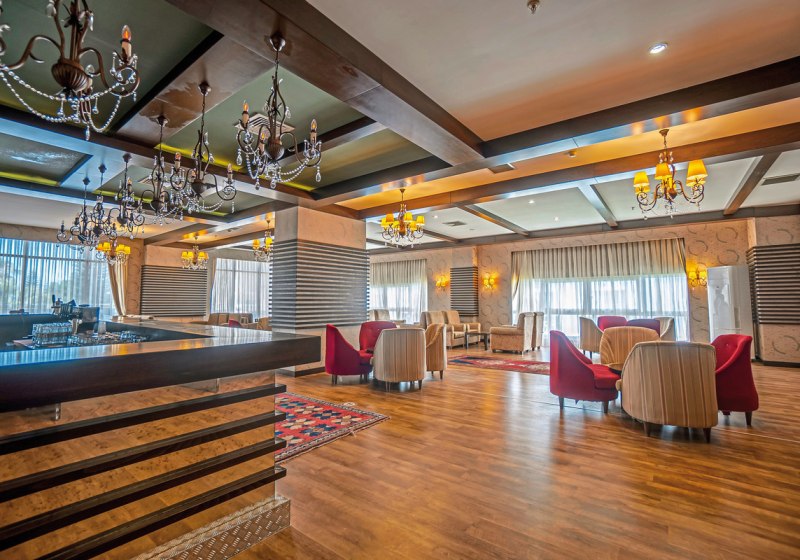 Ausstattung & Service