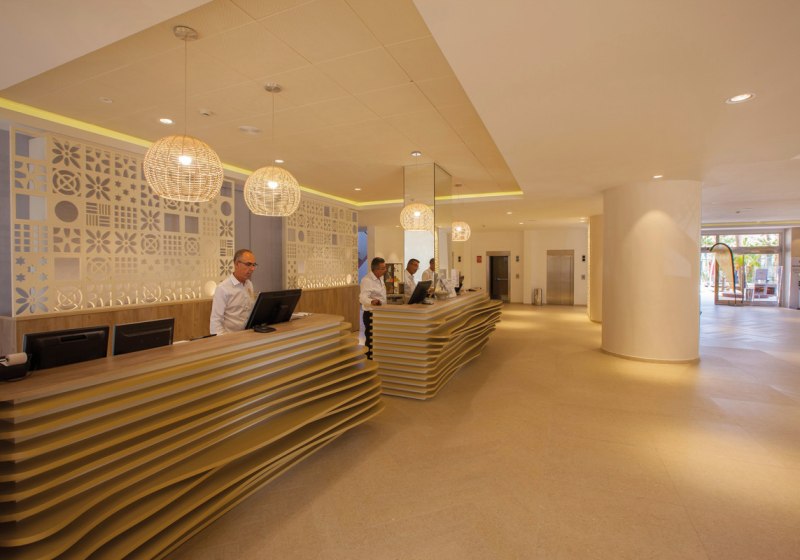 Ausstattung & Service