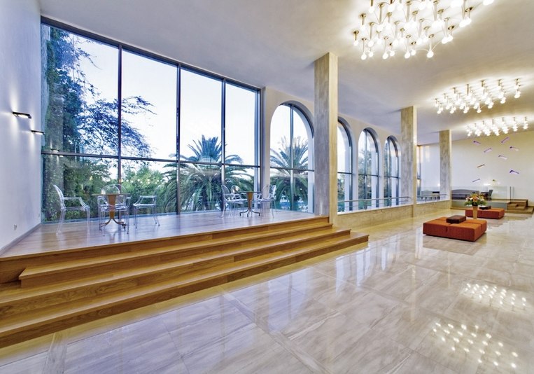 Ausstattung & Service