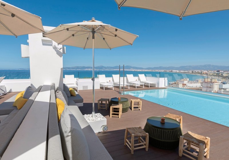 Beispiel: Hotel Außenpool