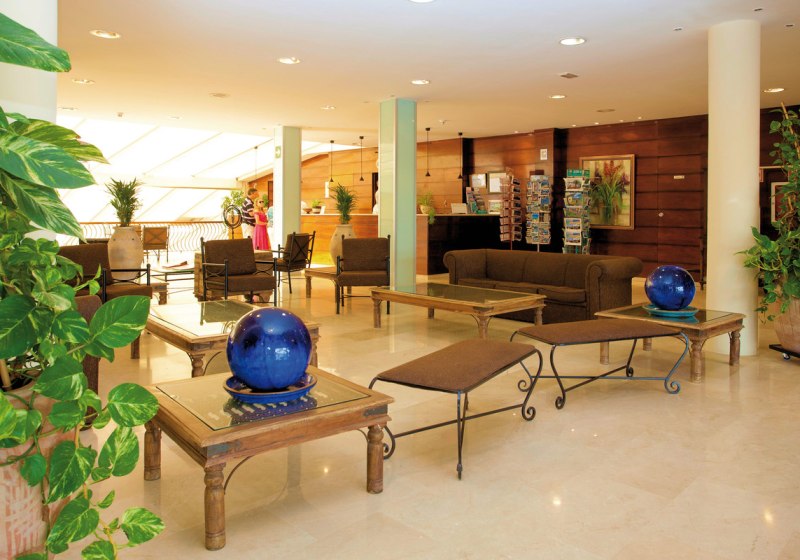 Ausstattung & Service