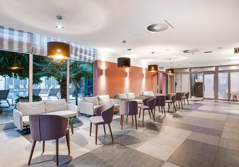 Ausstattung & Service