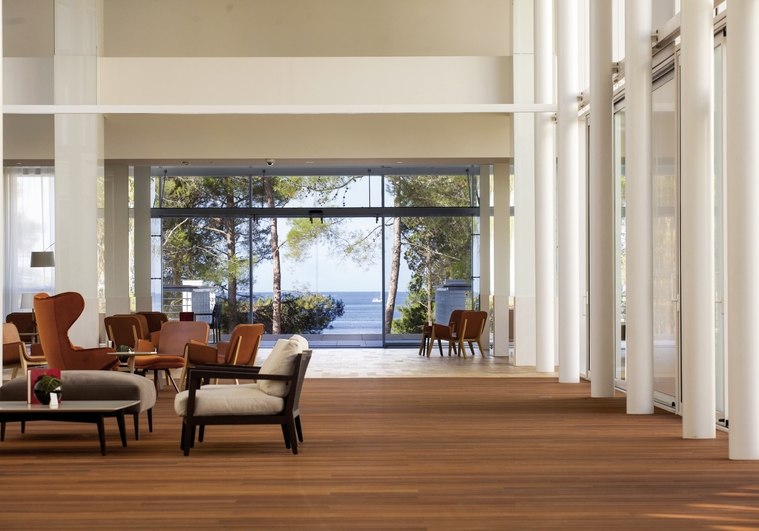 Ausstattung & Service