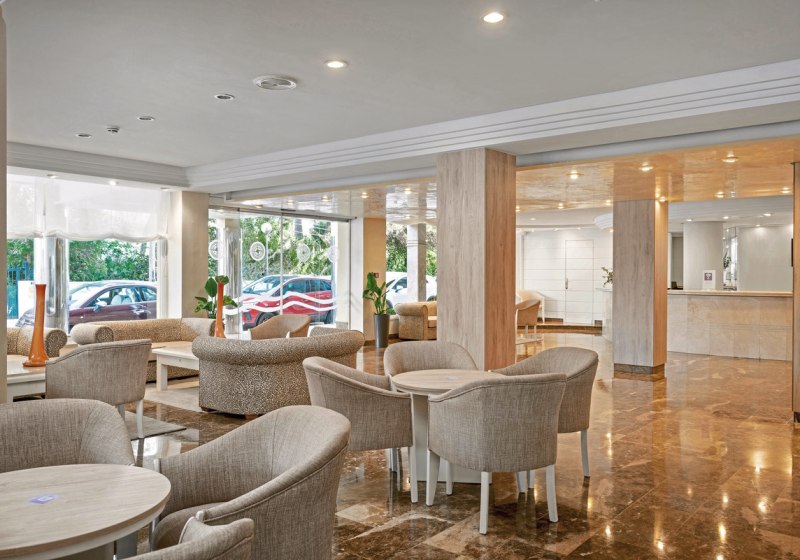 Ausstattung & Service