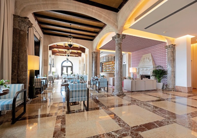 Ausstattung & Service